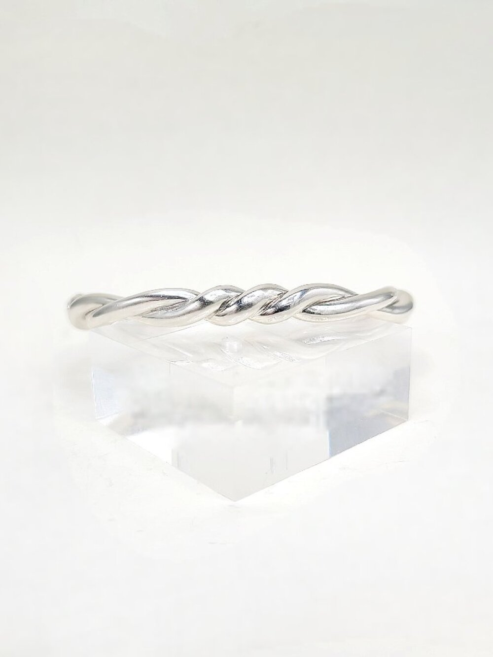 David Yurman Continuance Center Twist Bangle Bracelet - Size Medium